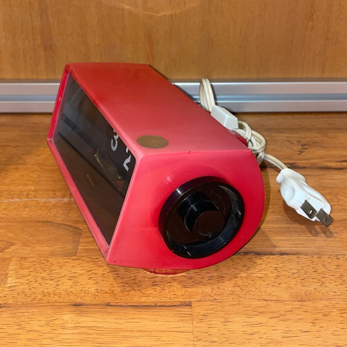 Sanyo T-100 Flip Clock (Red) 상품이미지2