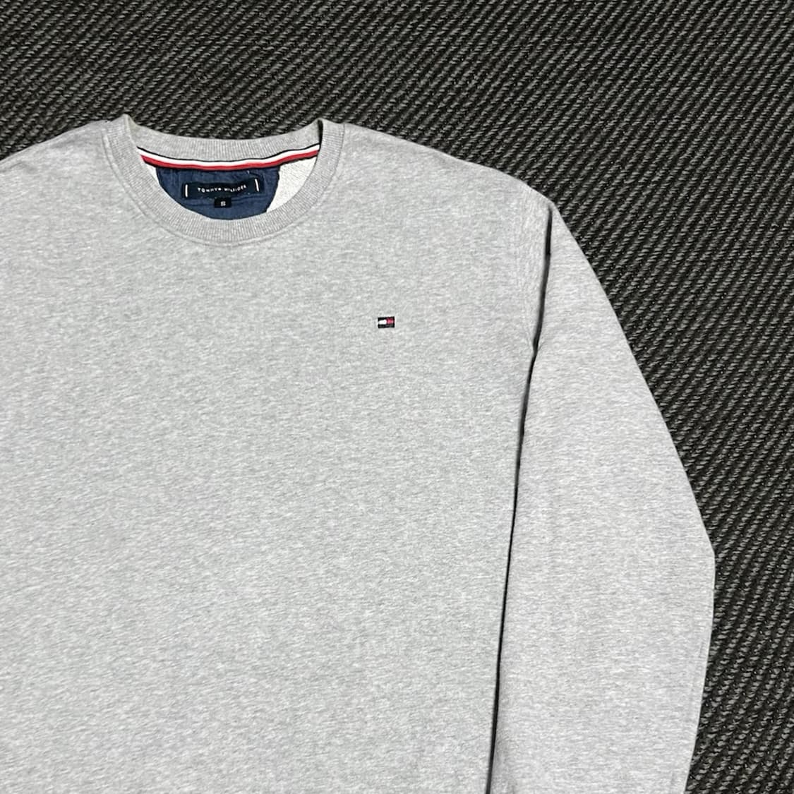 [S] Tommy 타미힐피거 그레이 라운드 맨투맨 상품이미지2
