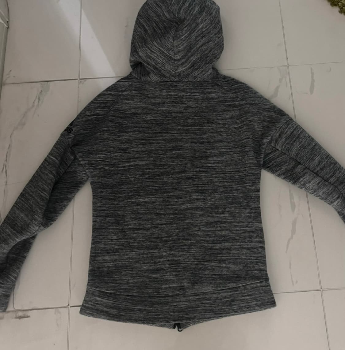 아디다스 zne 로드 트립 후디 상품이미지3