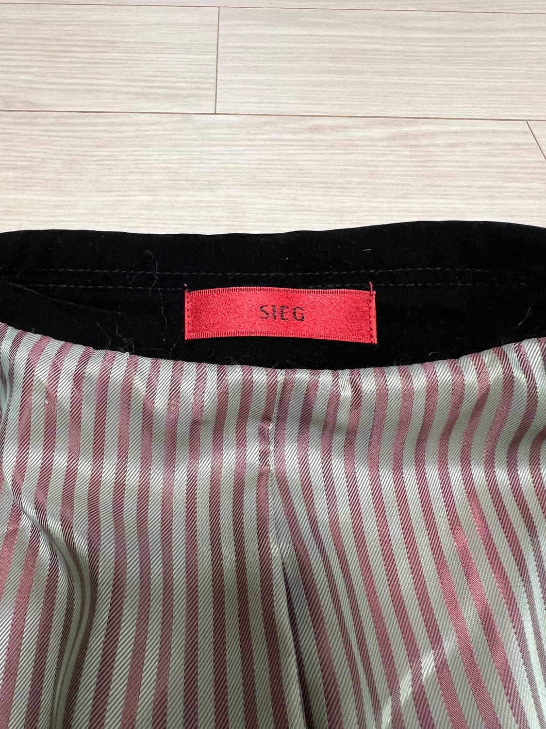 SIEG 블랙 벨벳 싱글 자켓 / 스티치 포인트 / 클래식 & 유니크 무 상품이미지8