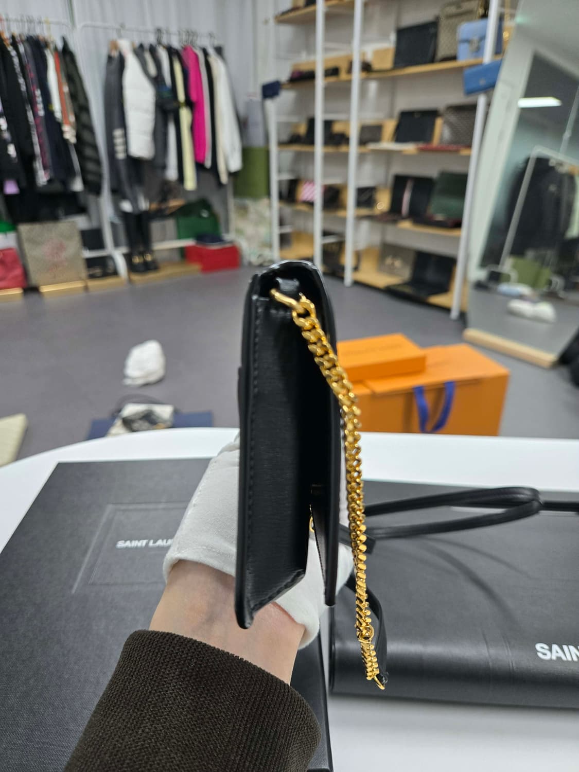 [40%할인] 입생로랑 폰홀더백 상품이미지3