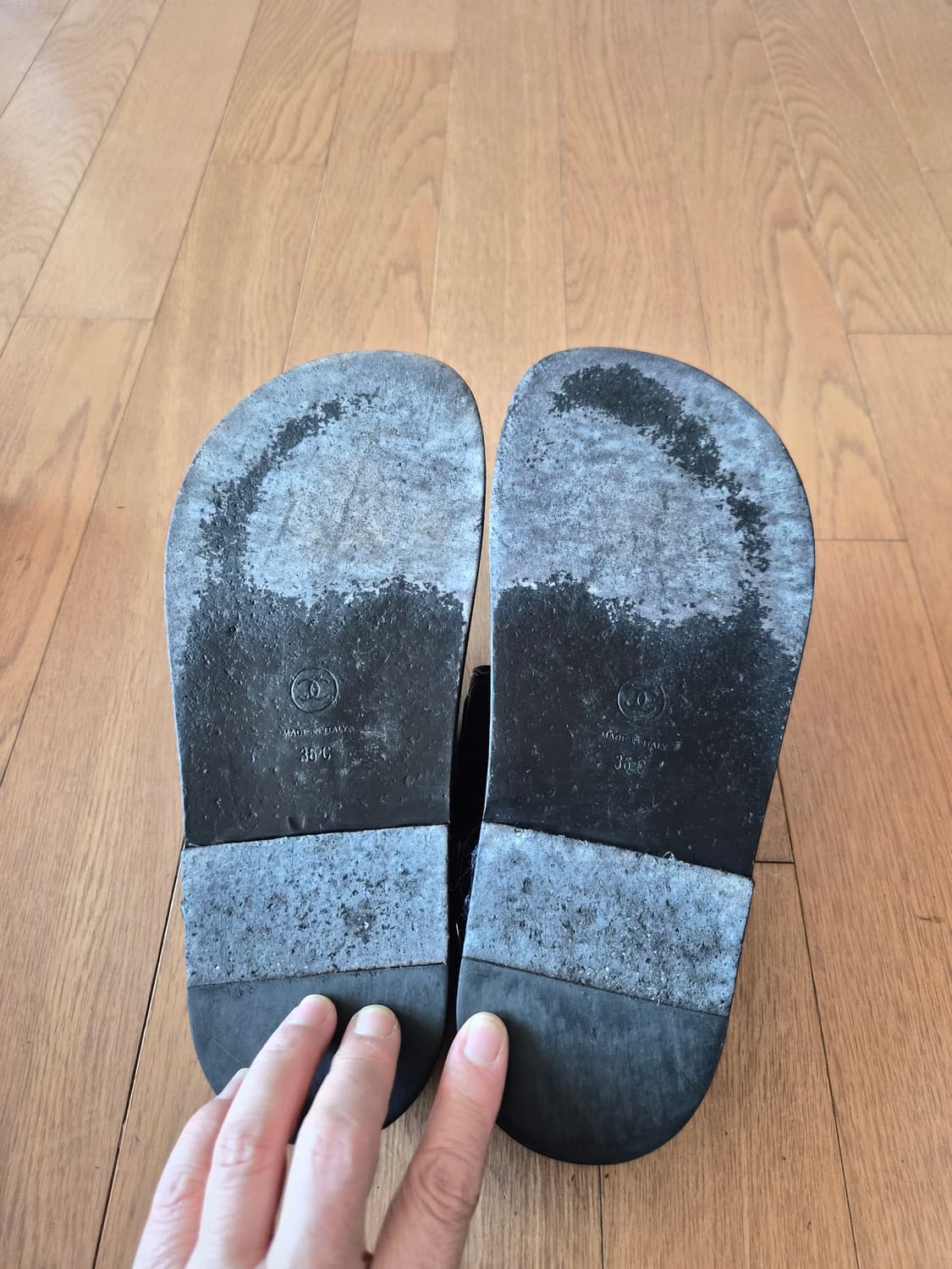 (정품) 샤넬 벨크로 샌들 캐비어 38 (명품 여자 신발 슬리퍼 뮬 스니 상품이미지7