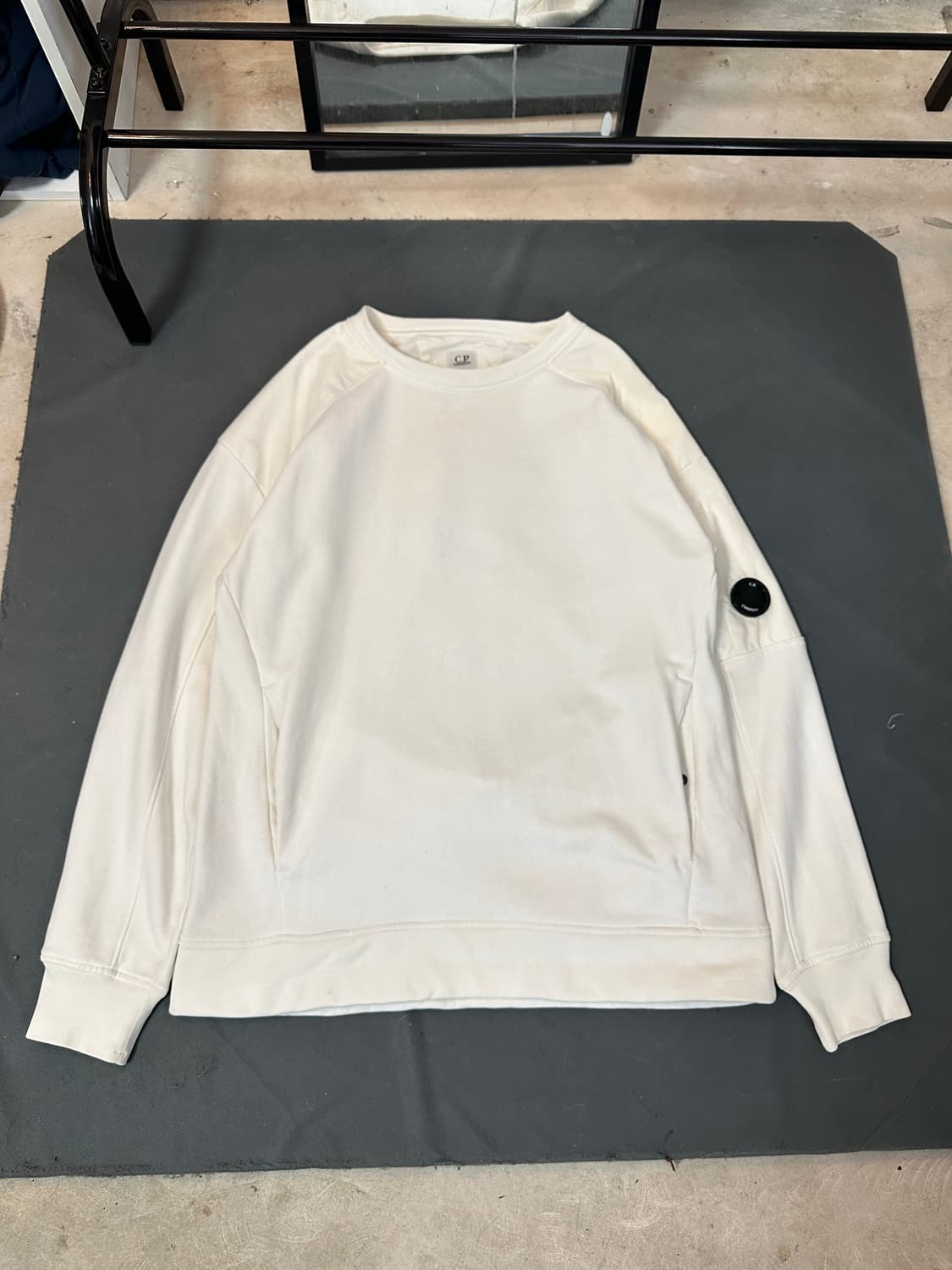 씨피컴퍼니 맨투맨 20FW 상품이미지1