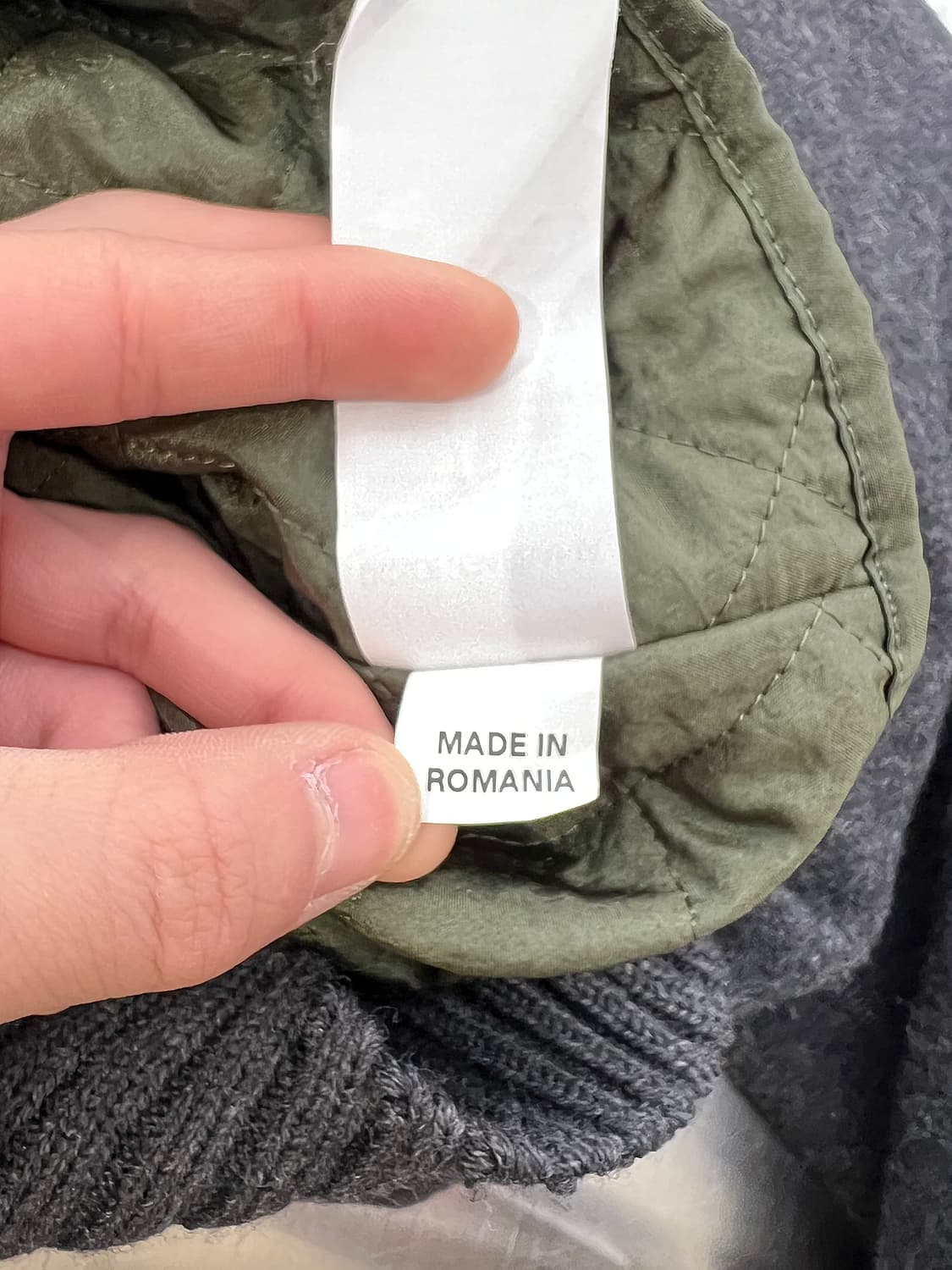 돌체앤가바나 차콜 모티브 레이어 하프 버튼 퀼팅 니트 자켓 상품이미지10