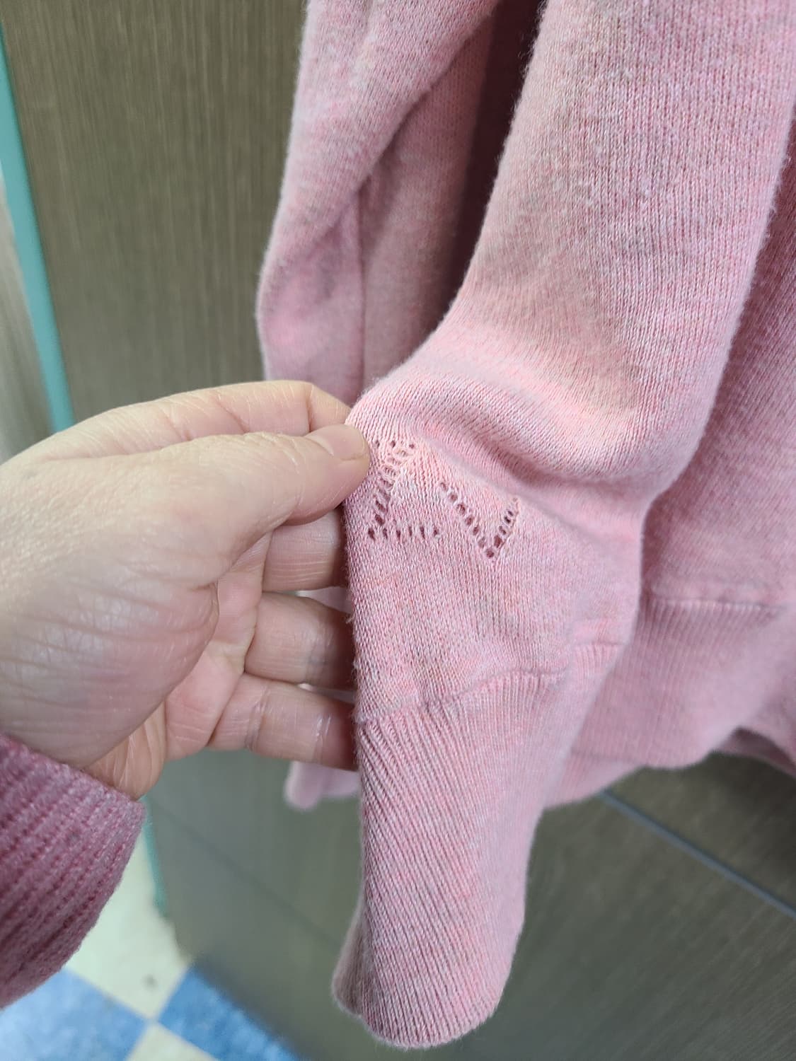 쟈딕앤볼테르 브이넥 니트 상품이미지3