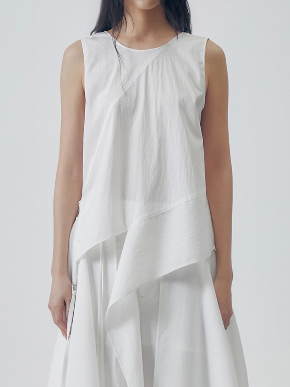 트리밍버드 Asymmetric Draped Sleeveless Top 상품이미지1