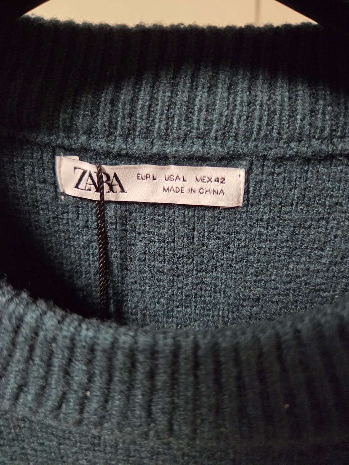 자라 ZARA 그린 레터링 니트 상품이미지5