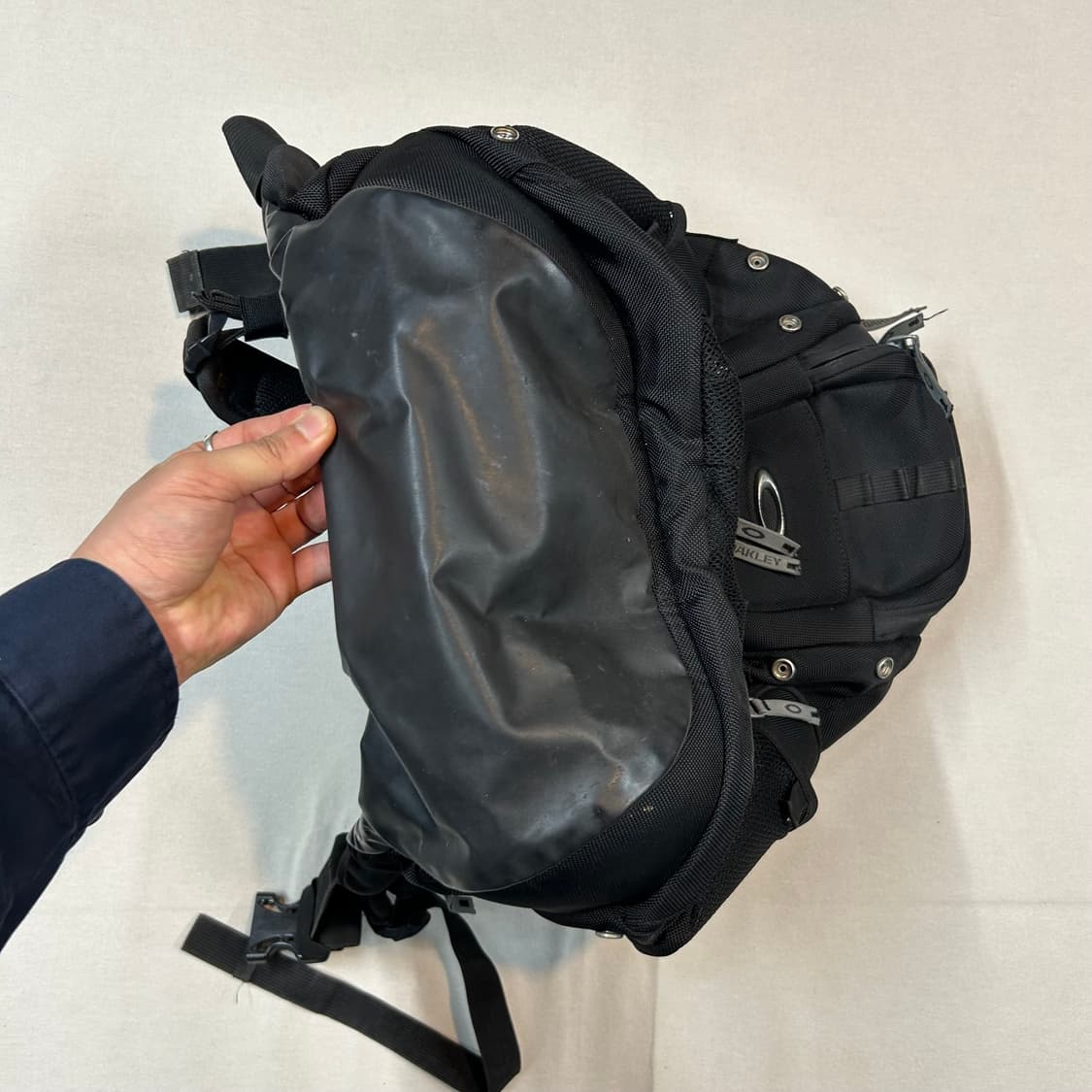 OAKLEY 오클리 아이코닉 멀티 포켓 백팩 상품이미지8