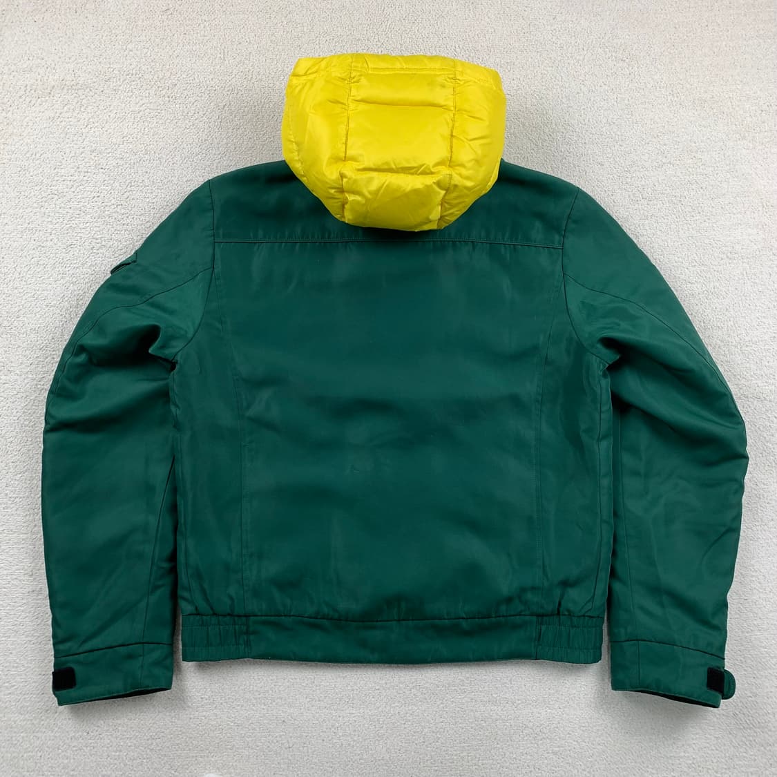 프레드페리 자수로고 레이어링 폴리쉘 다운 점퍼 그린  상품이미지2