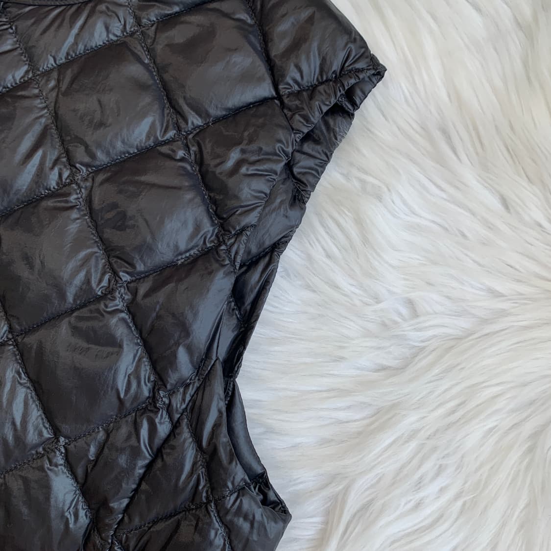 유니클로 UNICLO 울트라 라이트 다운 경량 패딩 조끼 1696 상품이미지4