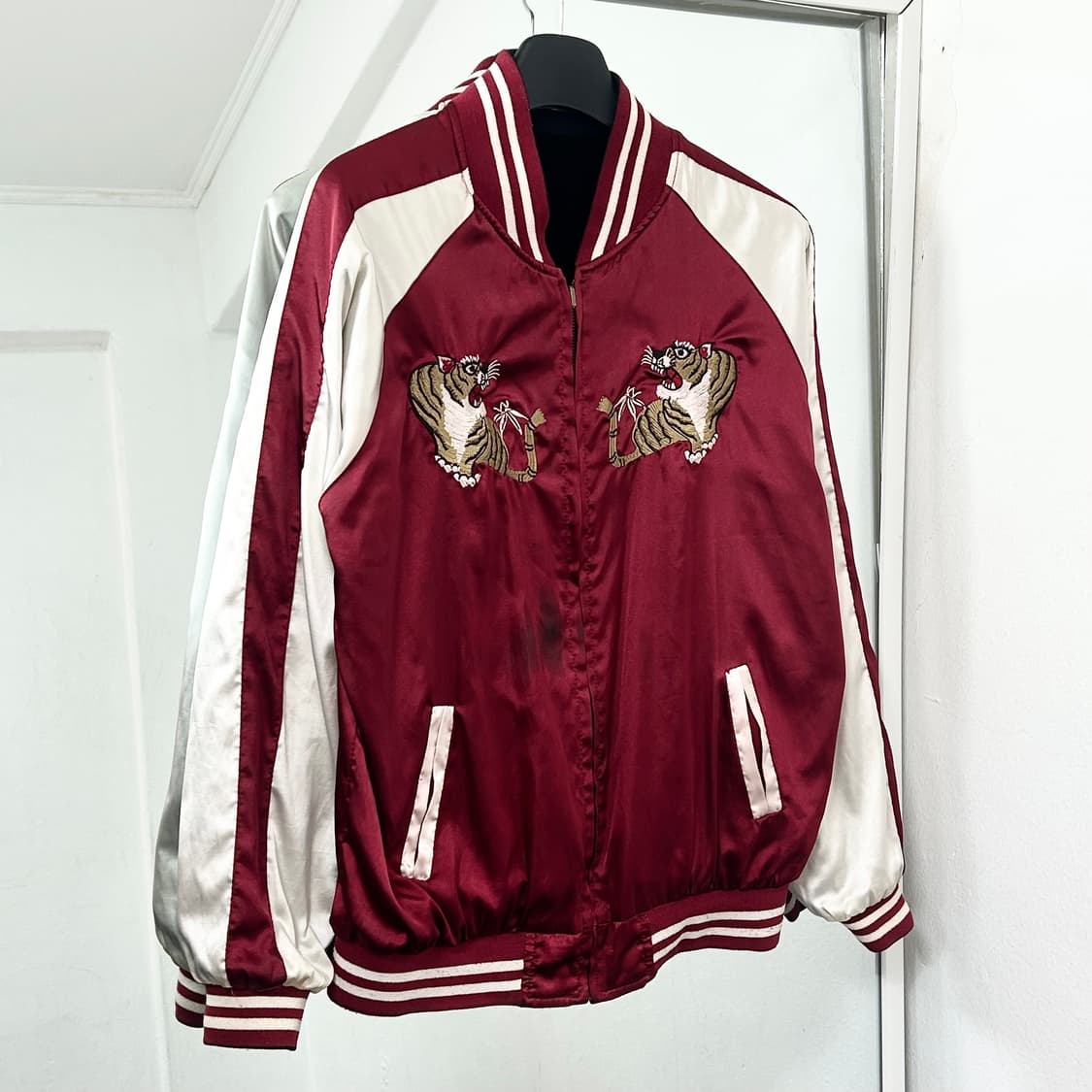 리버시블 벨벳 자수 스카쟌 자켓 상품이미지9