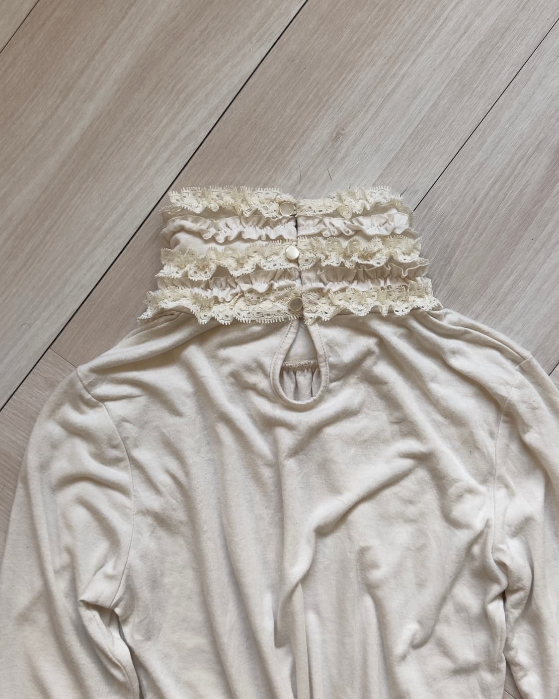 [Sevradical] Ruffled High Neck Long Slee 상품이미지5