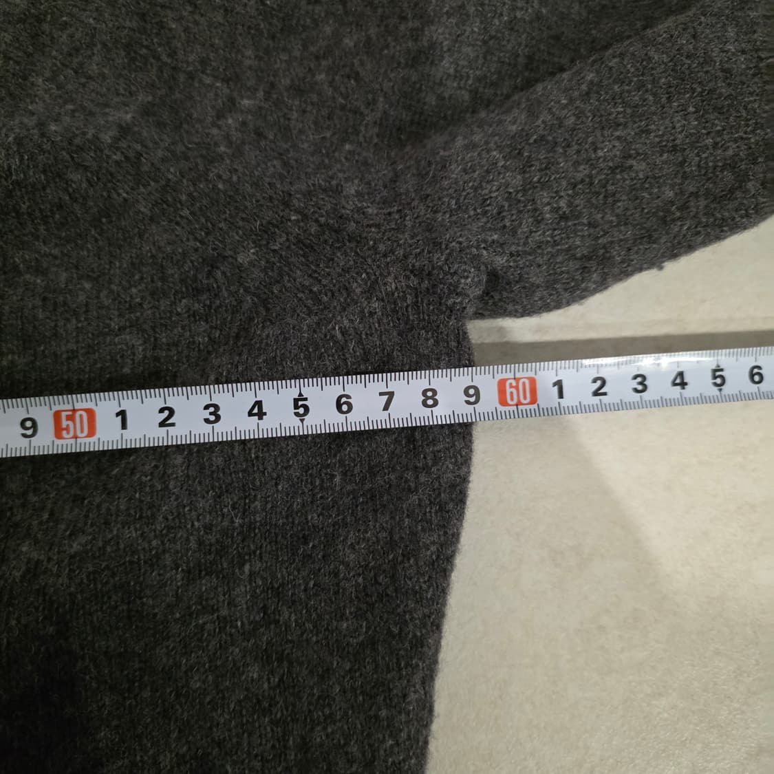 산드로 V넥 니트 회색/버건디 배색 상품이미지9