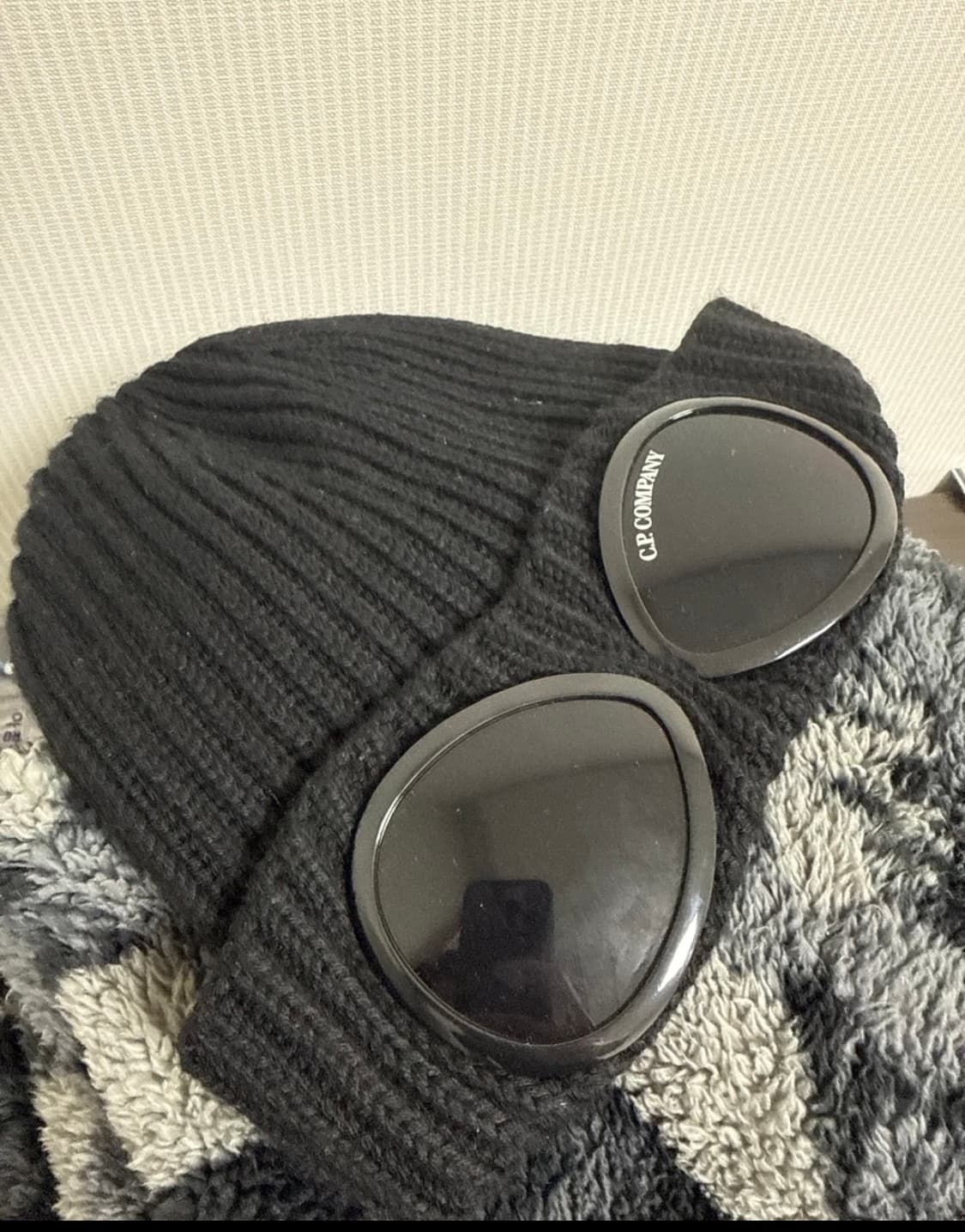 CP컴퍼니 고글 비니 블랙 새거 상품이미지2