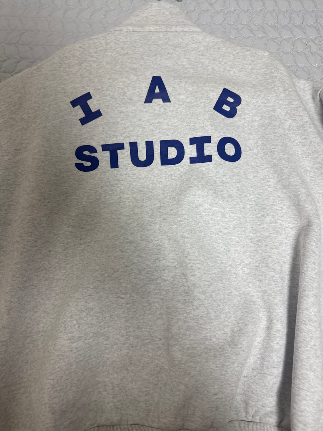 아이앱 하프집업 상품이미지3