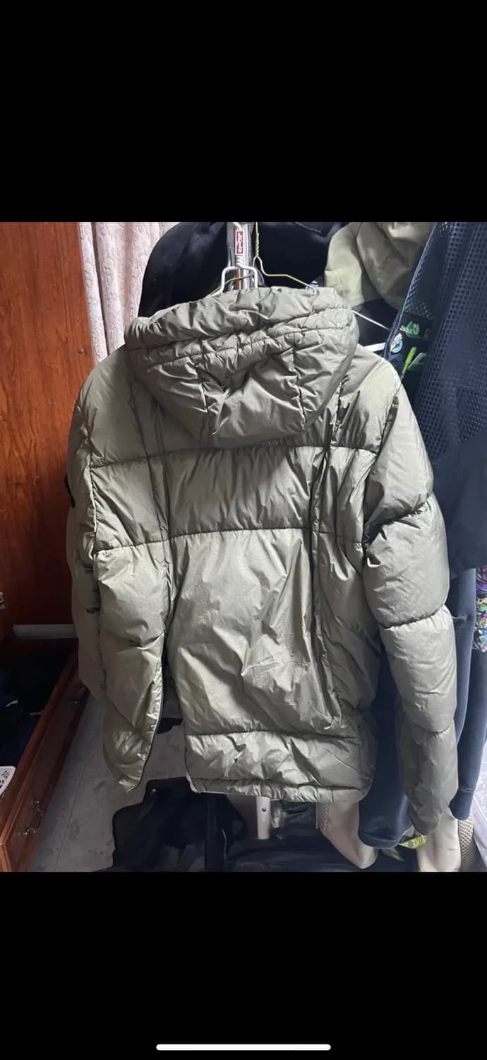 스톤아일랜드 와펜 크링클랩스 나일온 필드 아노락 패딩 올리브 상품이미지4