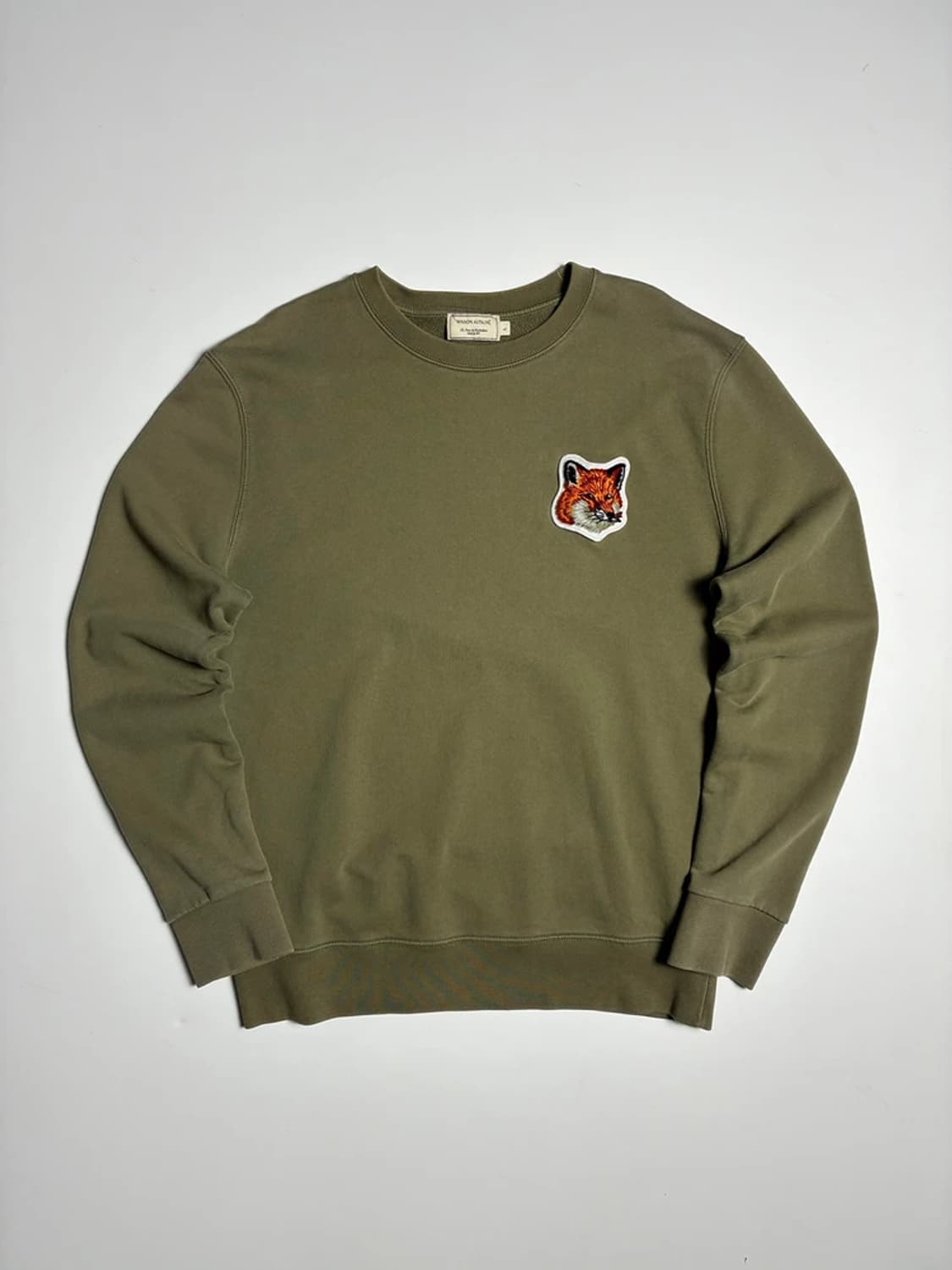 메종키츠네 Maison Kitsune 카키벨벳 폭스헤드 맨투맨 R1276 상품이미지1