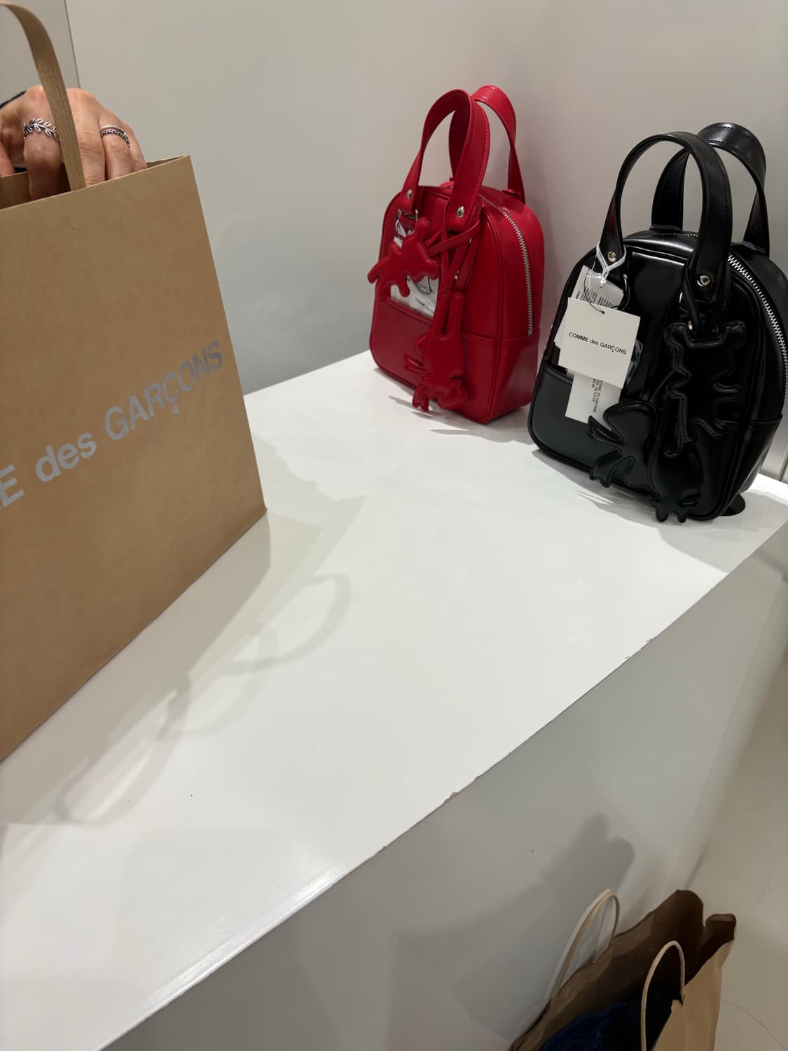 꼼데가르송 베어참 토트백 레드 상품이미지2