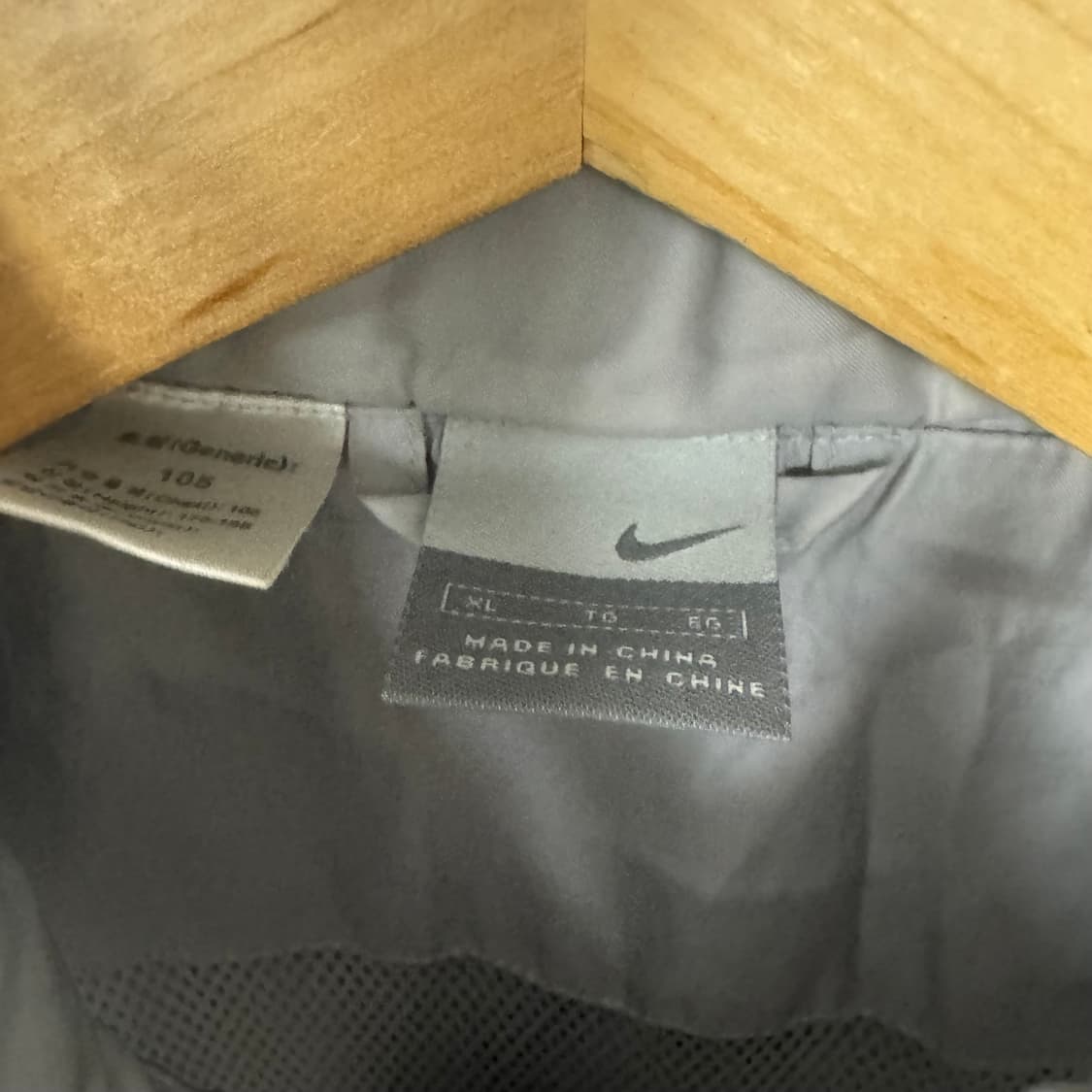 나이키 스우시 바람막이 라이트실버 상품이미지3