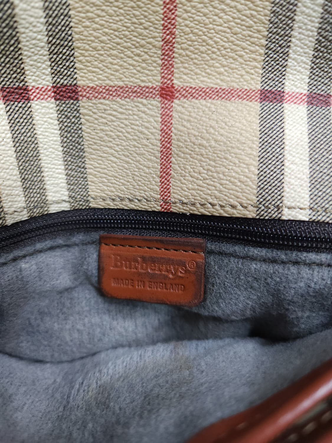 빈티지 버버리 노바체크 클러치
​
burberry 상품이미지9