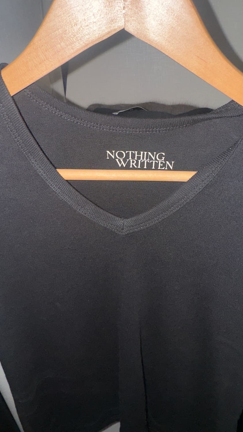 낫띵리튼 브이넥 반팔 티셔츠 블랙 상품이미지5