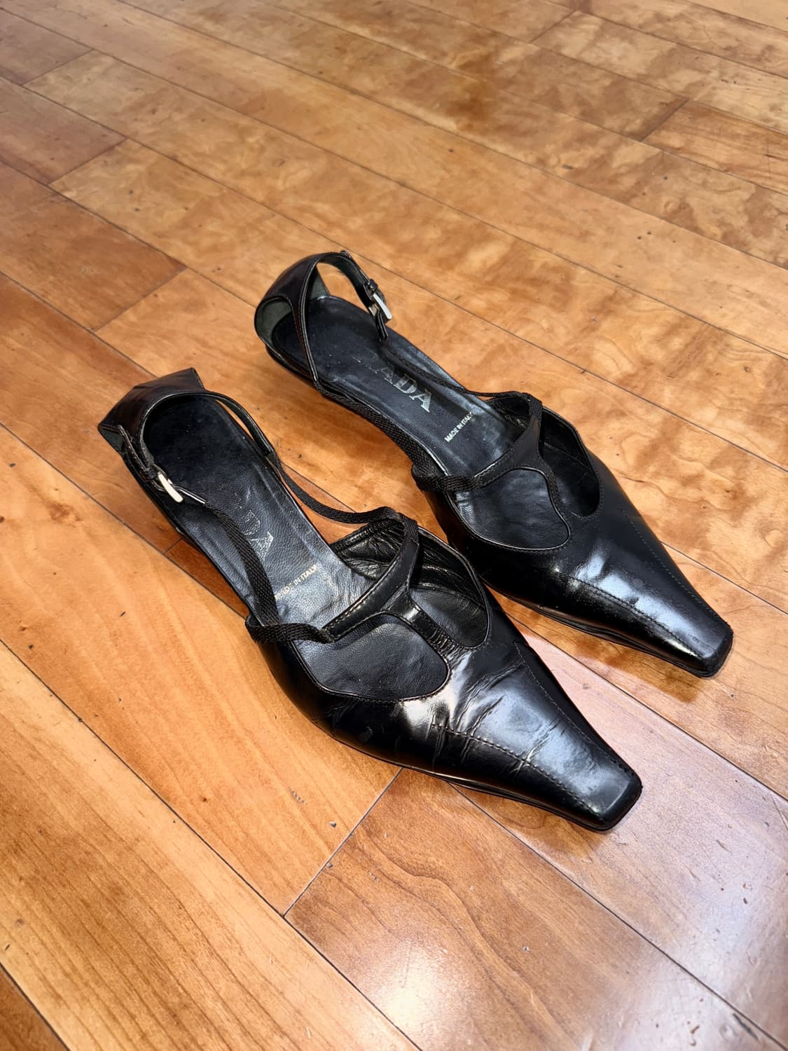 Leather Heels 상품이미지1