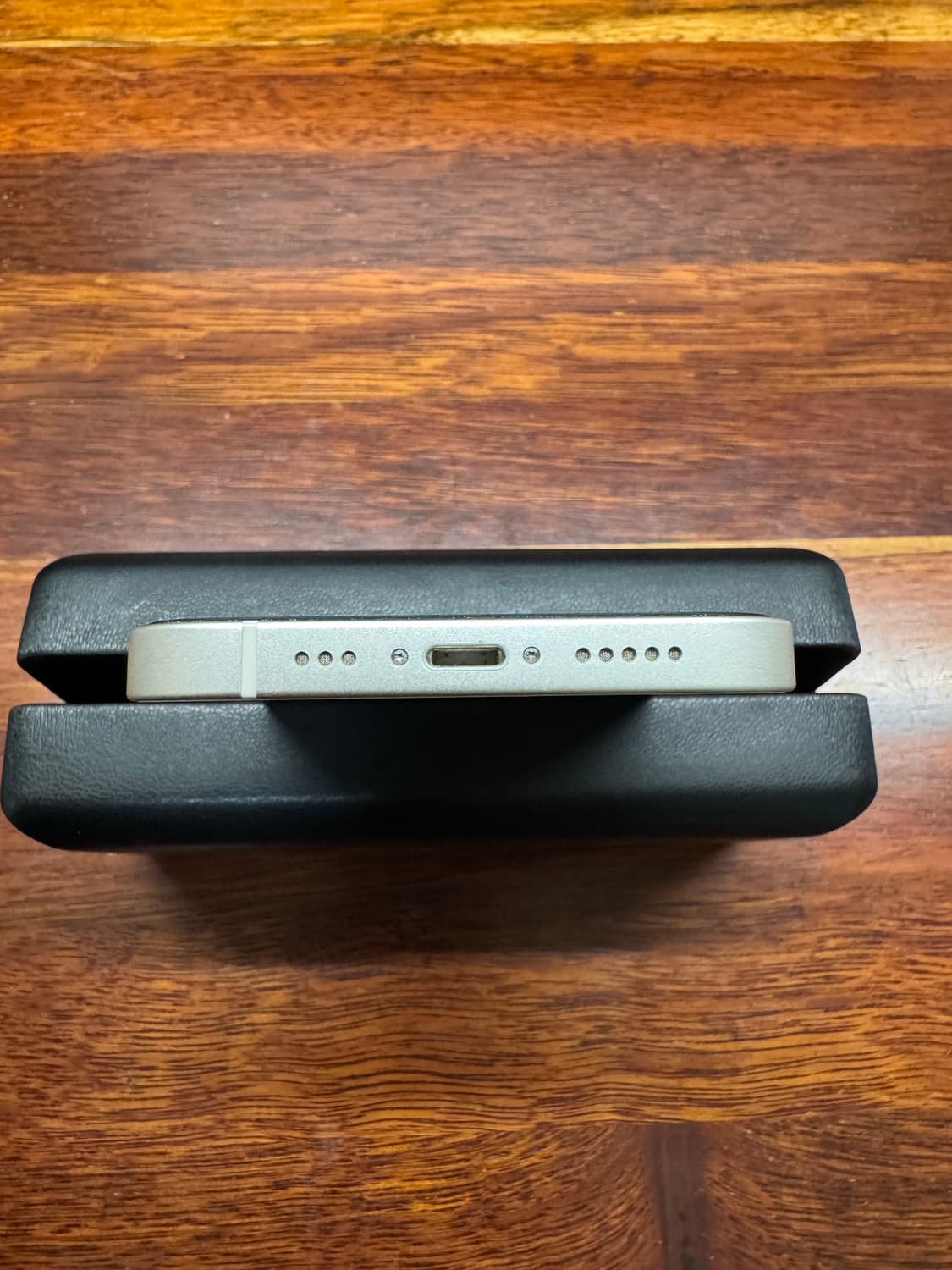 아이폰13 화이트 128 상품이미지6