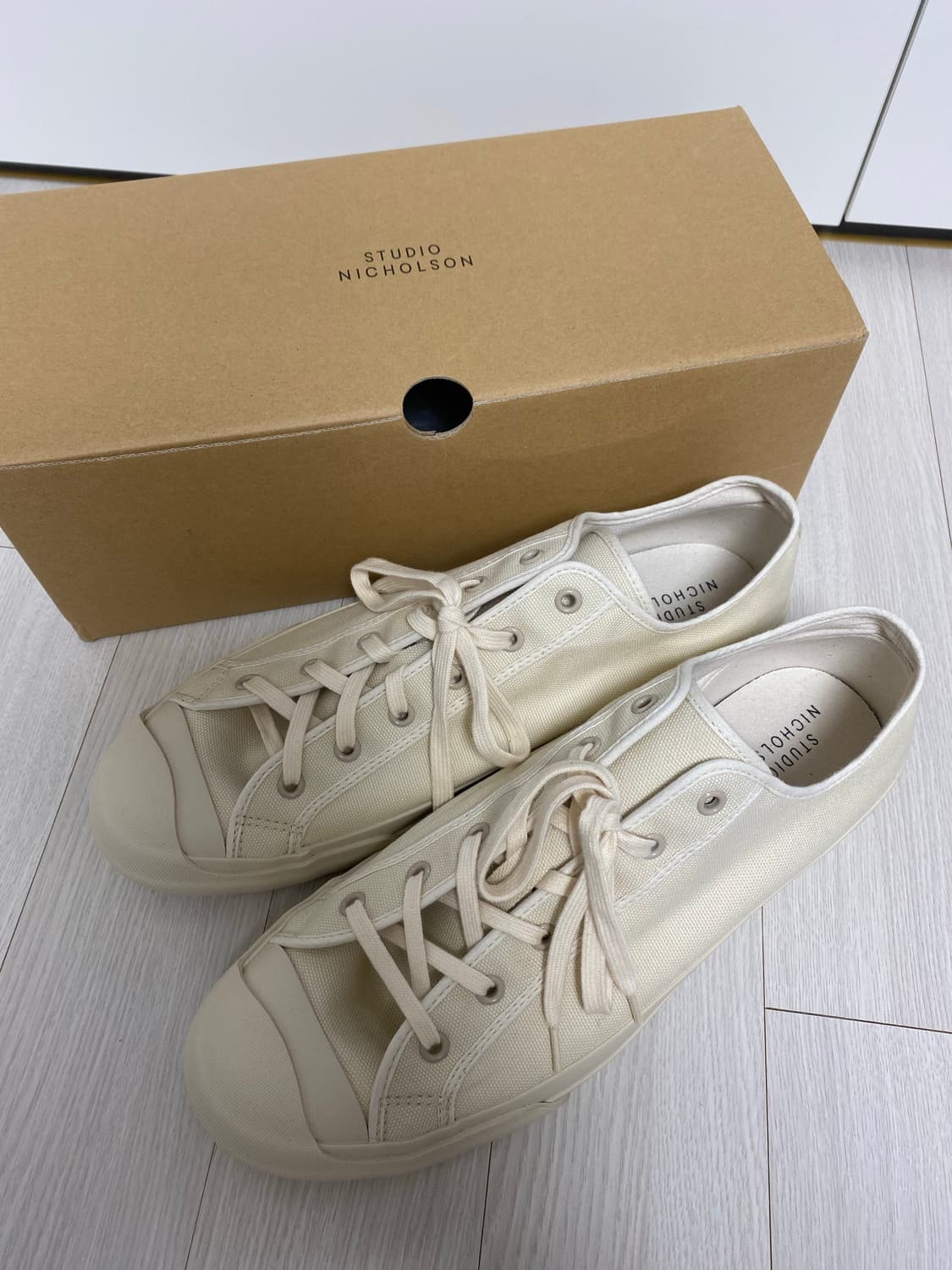 스튜디오 니콜슨 문스타 메리노 스니커즈 크림 280 상품이미지1