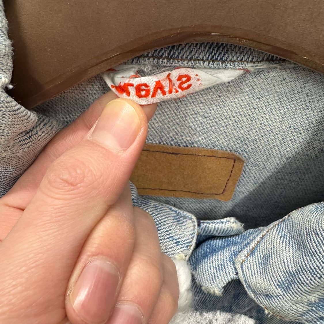 90s 리바이스 데님 트러커 자켓 전면 투포켓 디테일 연청 상품이미지6