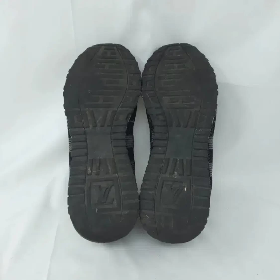 루이비통 남성 스니커즈 블랙/회색 43사이즈 상품이미지7