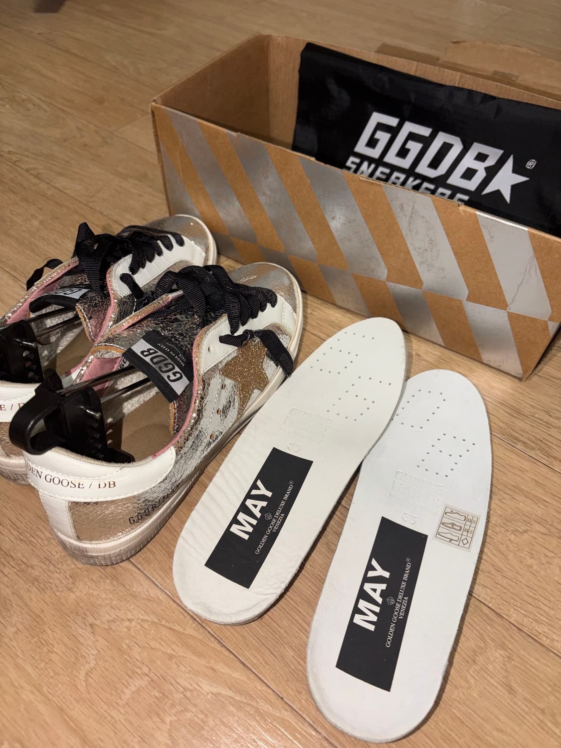 골든구스 한정판 메이 스니커즈 35 상품이미지2