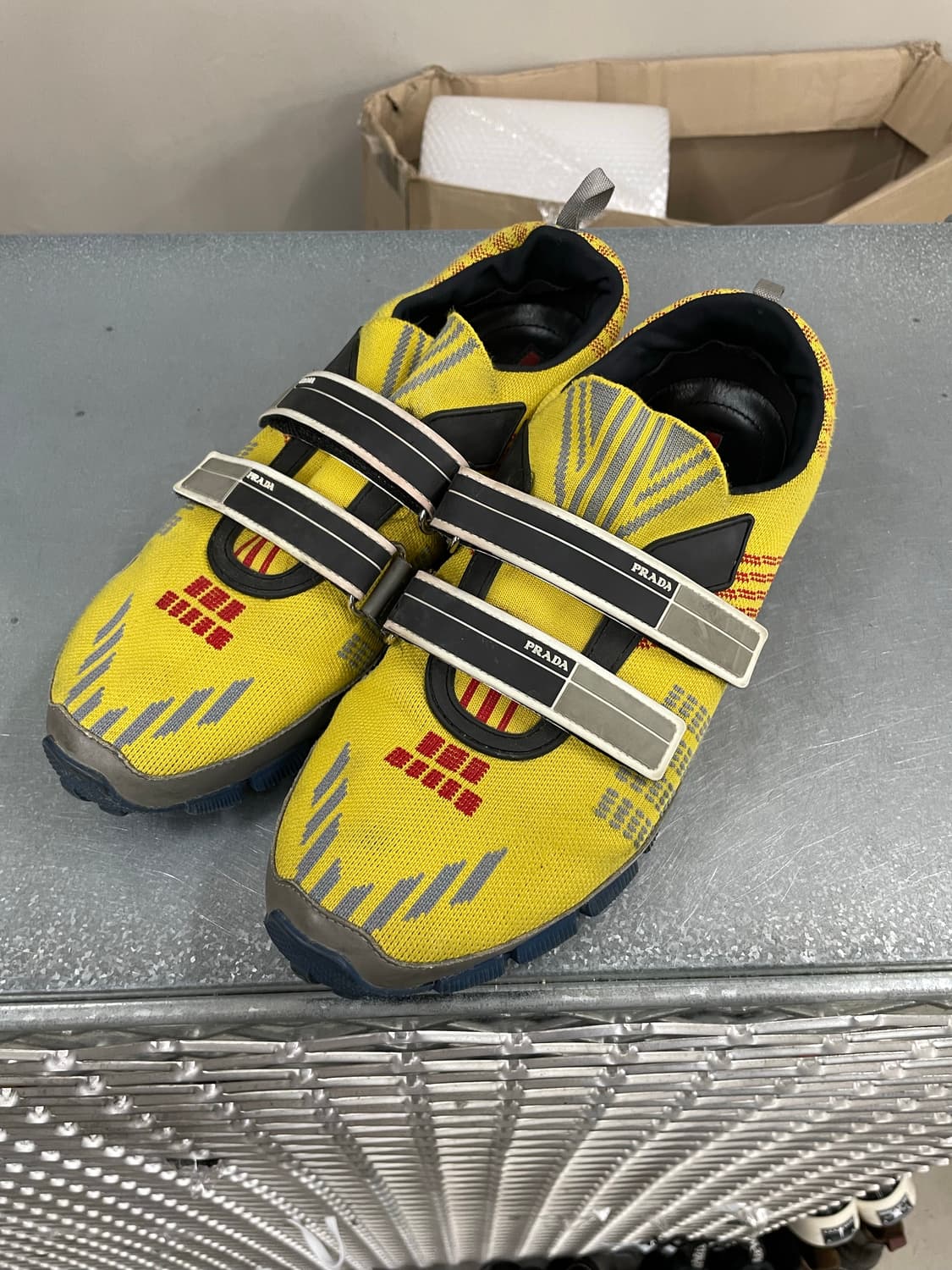 프라다 크로스섹션 스니커즈 옐로우 8 상품이미지2