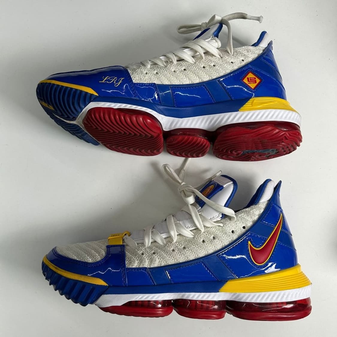 NIKE 르브론 16 슈퍼맨 슈퍼브론 스니커즈 265 상품이미지2