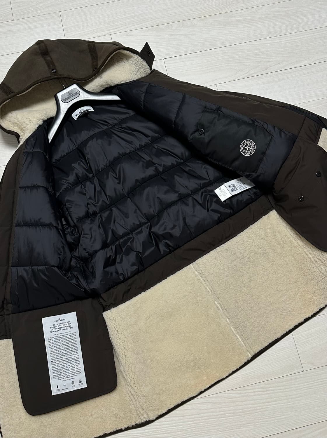 스톤아일랜드 고어텍스 쉽스킨 점퍼 19/20 M(100) 상품이미지4