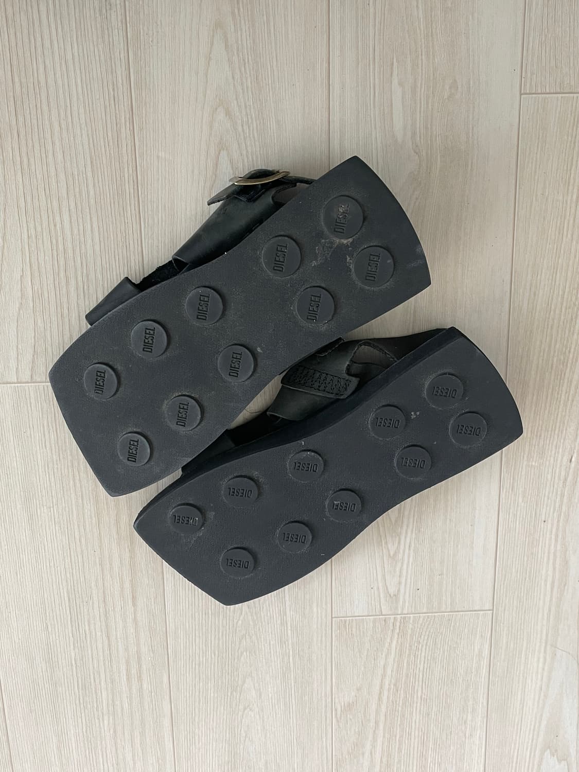 디젤 스퀘어토 샌들 블랙 상품이미지6