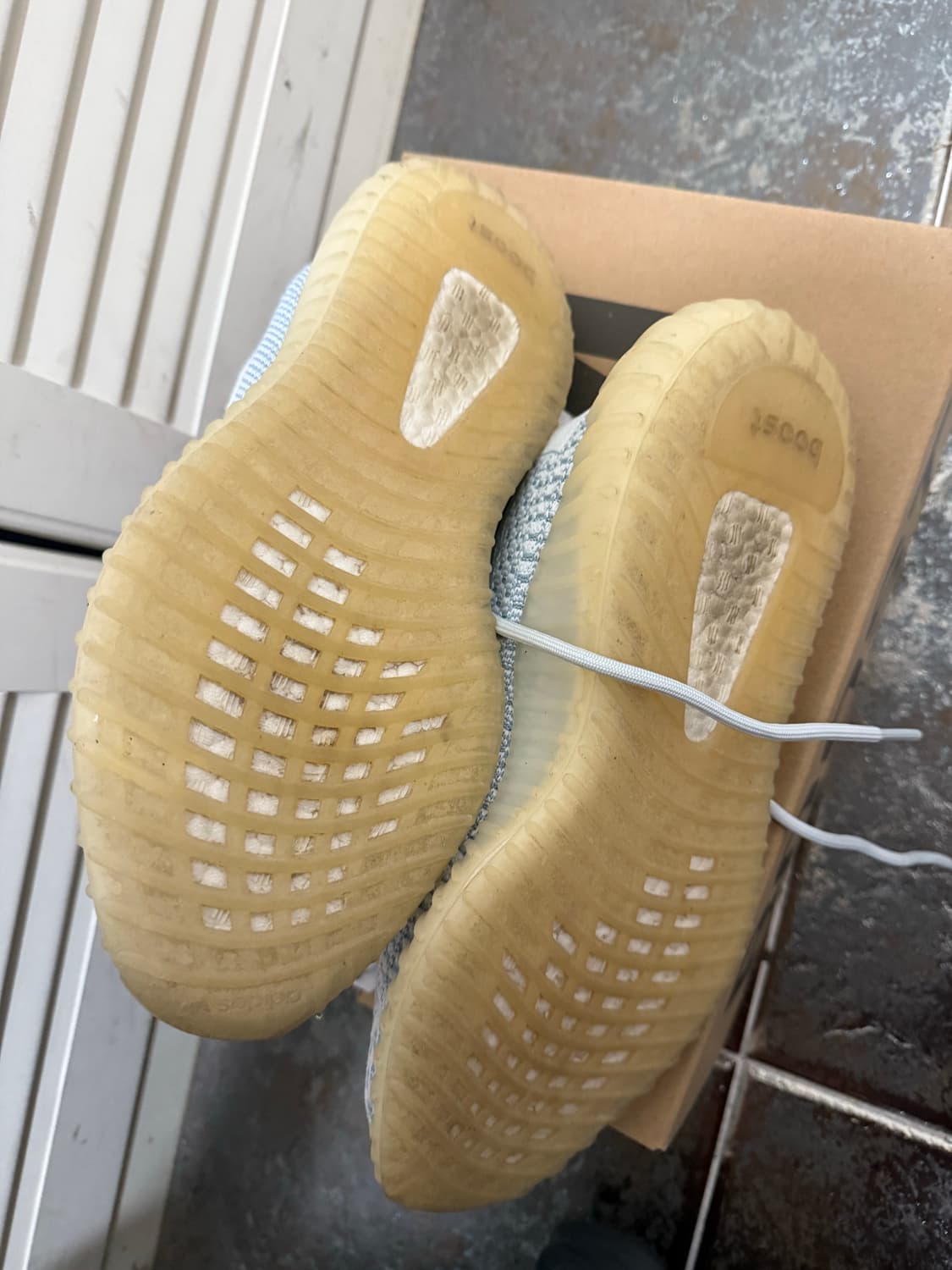 이지부스트350 V2 클라우드 화이트(280) 상품이미지2