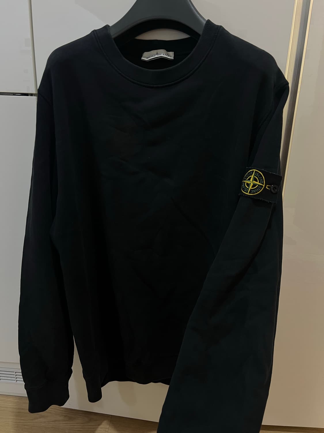 23fw 스톤아일랜드 블랙맨투맨 2xl 상품이미지1