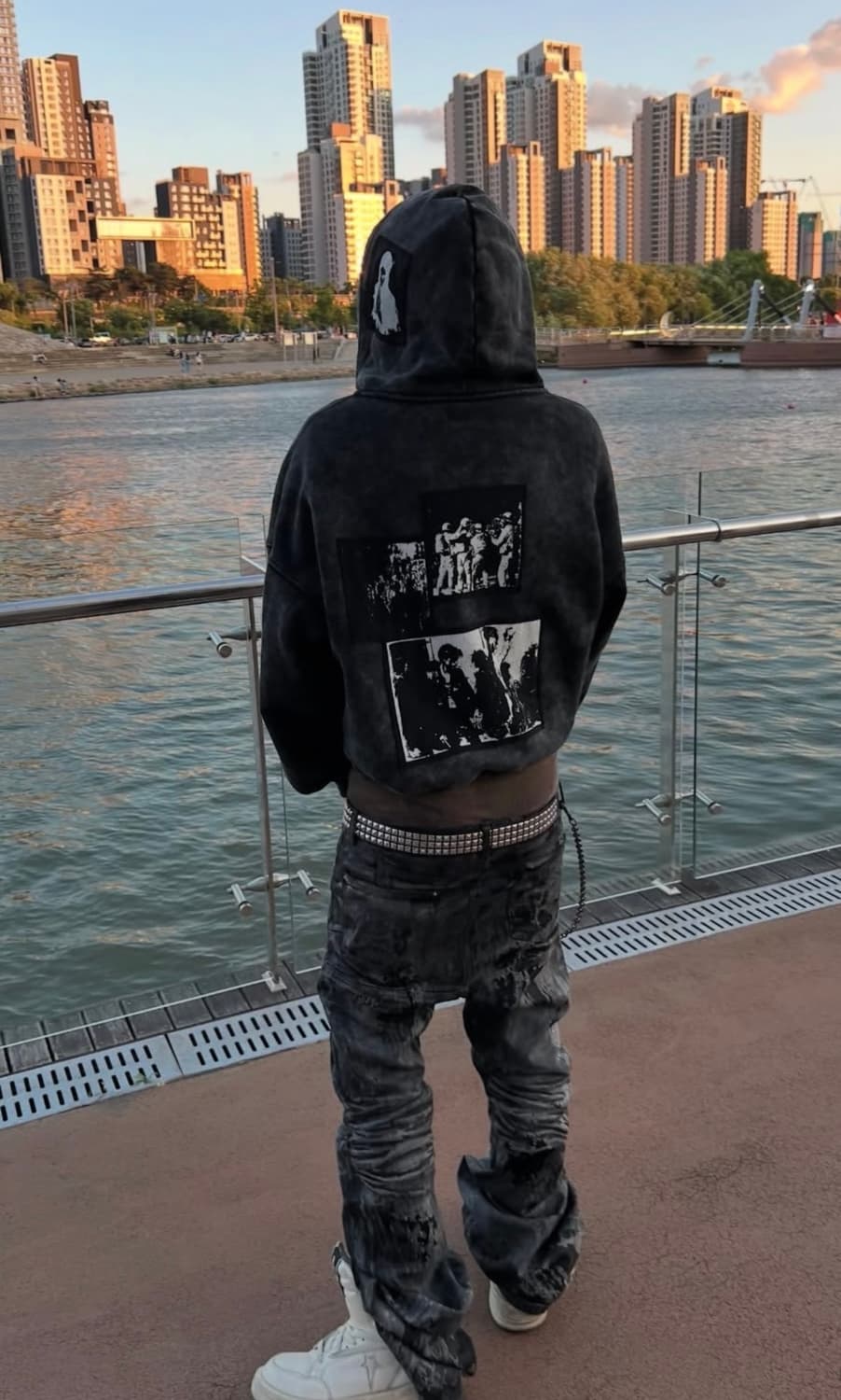 에모스탠스클럽 펜타그램 플레어진 상품이미지4