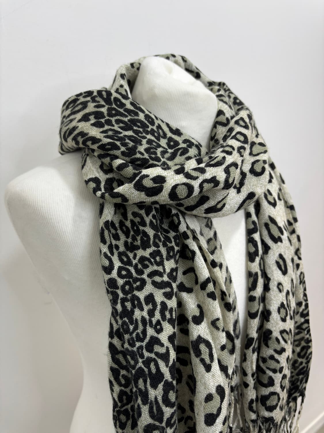 그레이 호피 레오파드 머플러 목도리 상품이미지2