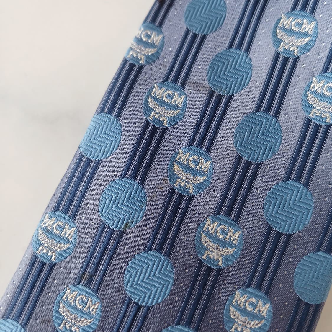 MCM 실크 블루 올오버 로고 넥타이 8.7cm A등급 A19436
 상품이미지8