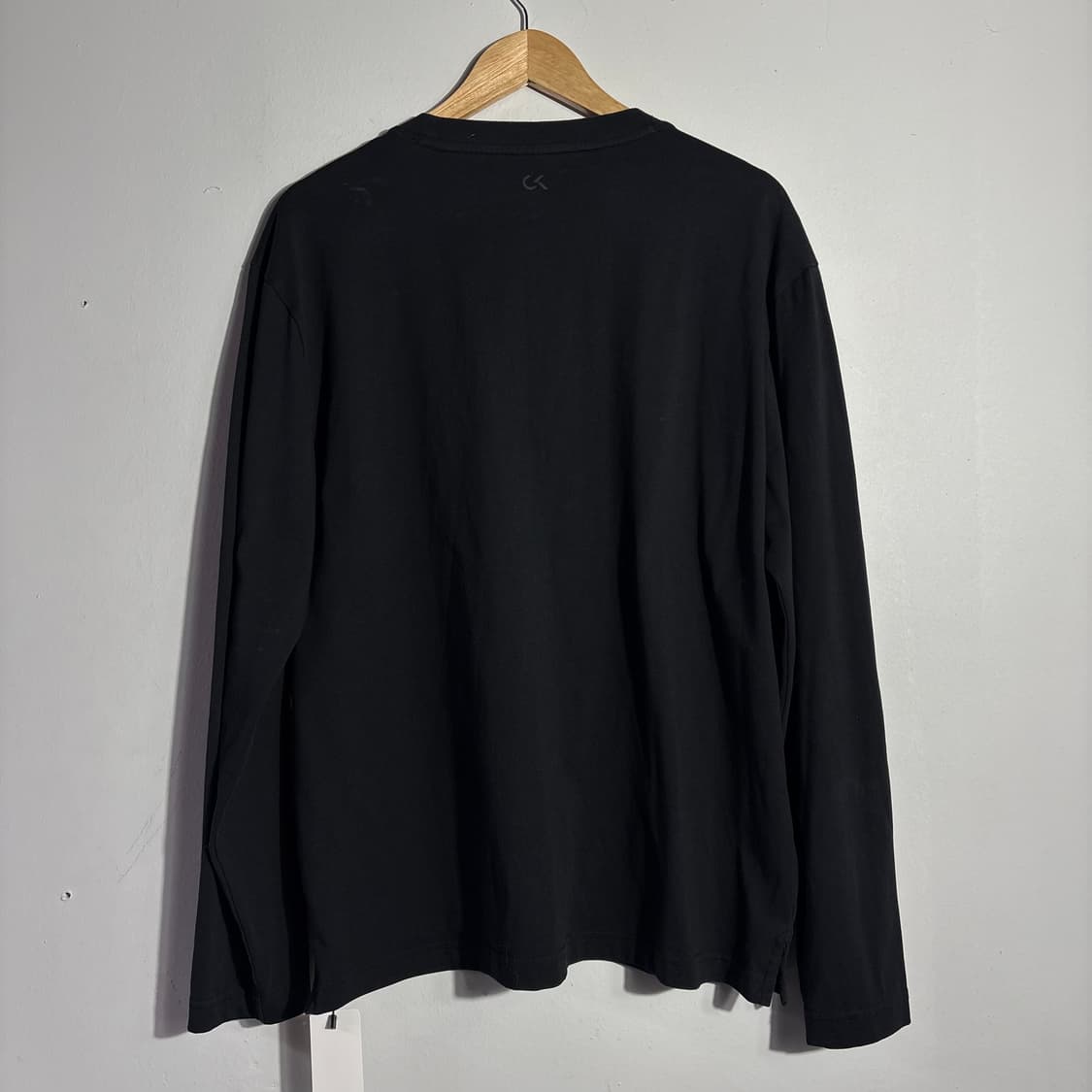 🏷 캘빈클라인 블랙 로고 긴팔 티셔츠 (무료배송) 상품이미지4