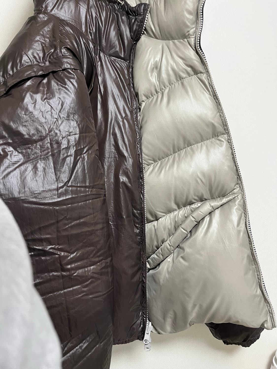 더 바이닐 하우스 패딩 [리버시블/샌드] 상품이미지5