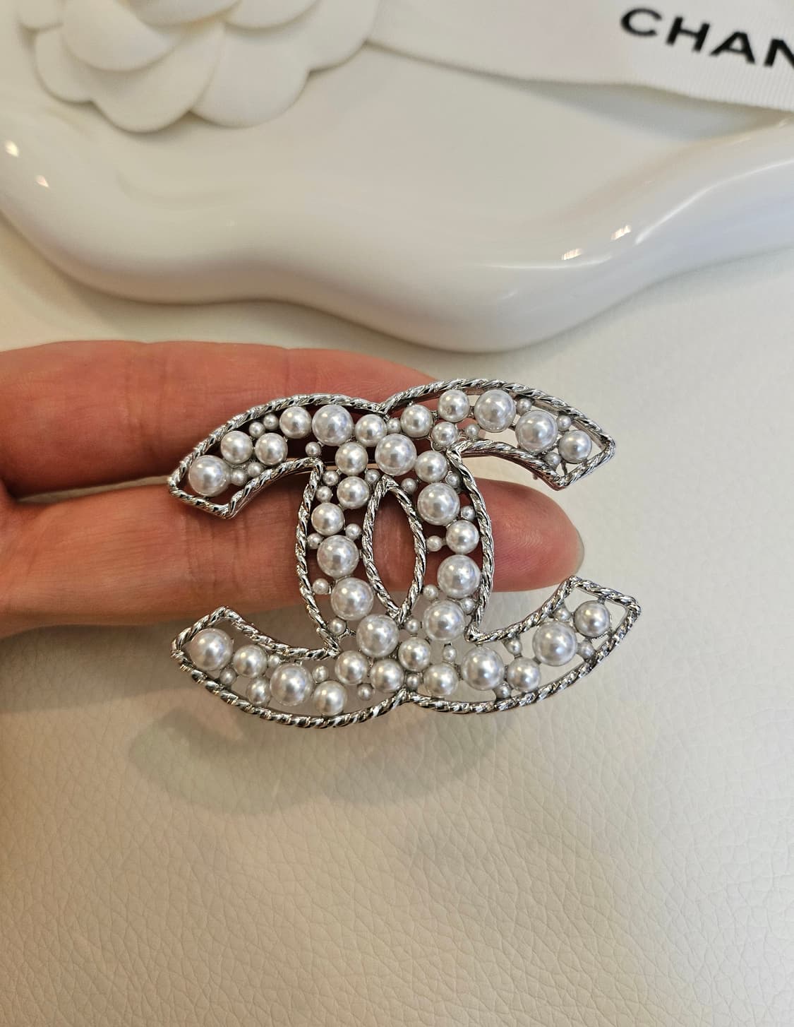샤넬 CC 멀티진주 은장  브로치 업사이클링 상품이미지5