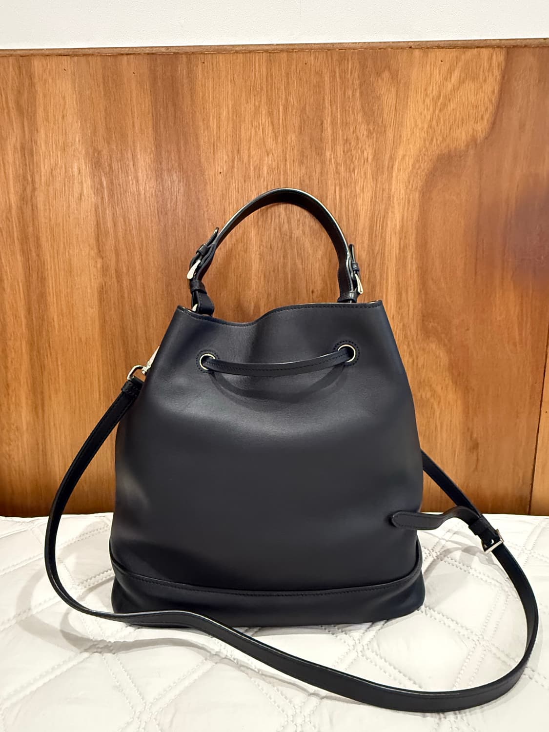 PRADA BR5069 블랙 레더 버킷 테슬 토트백 상품이미지2