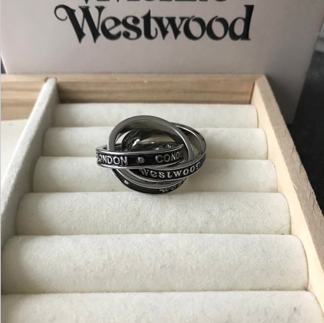 비비안웨스트우드 아카이브 레터링 orb 각인 3단 레이어링 반지 상품이미지5