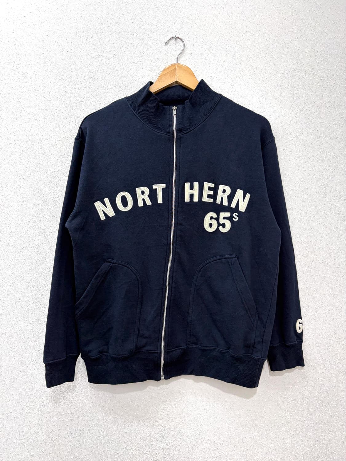 NORTHERN 65S 빅로고 집업 스웻 상품이미지1