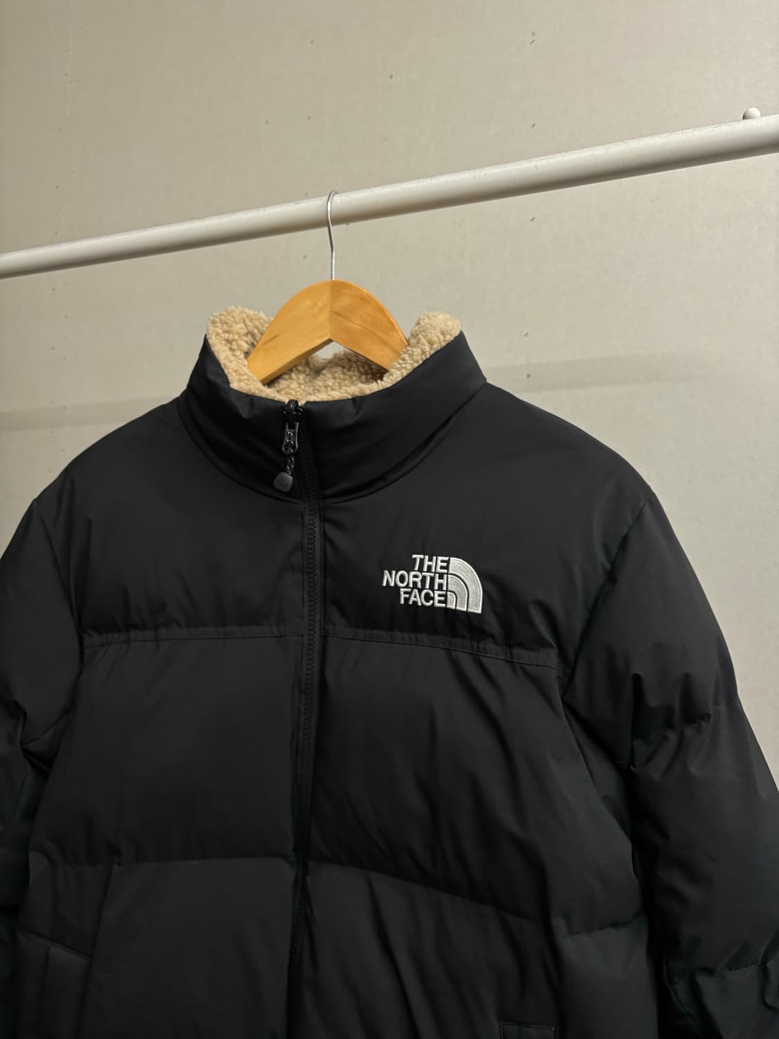 노스페이스 리버시블 블랙 플리스 패딩 상품이미지1