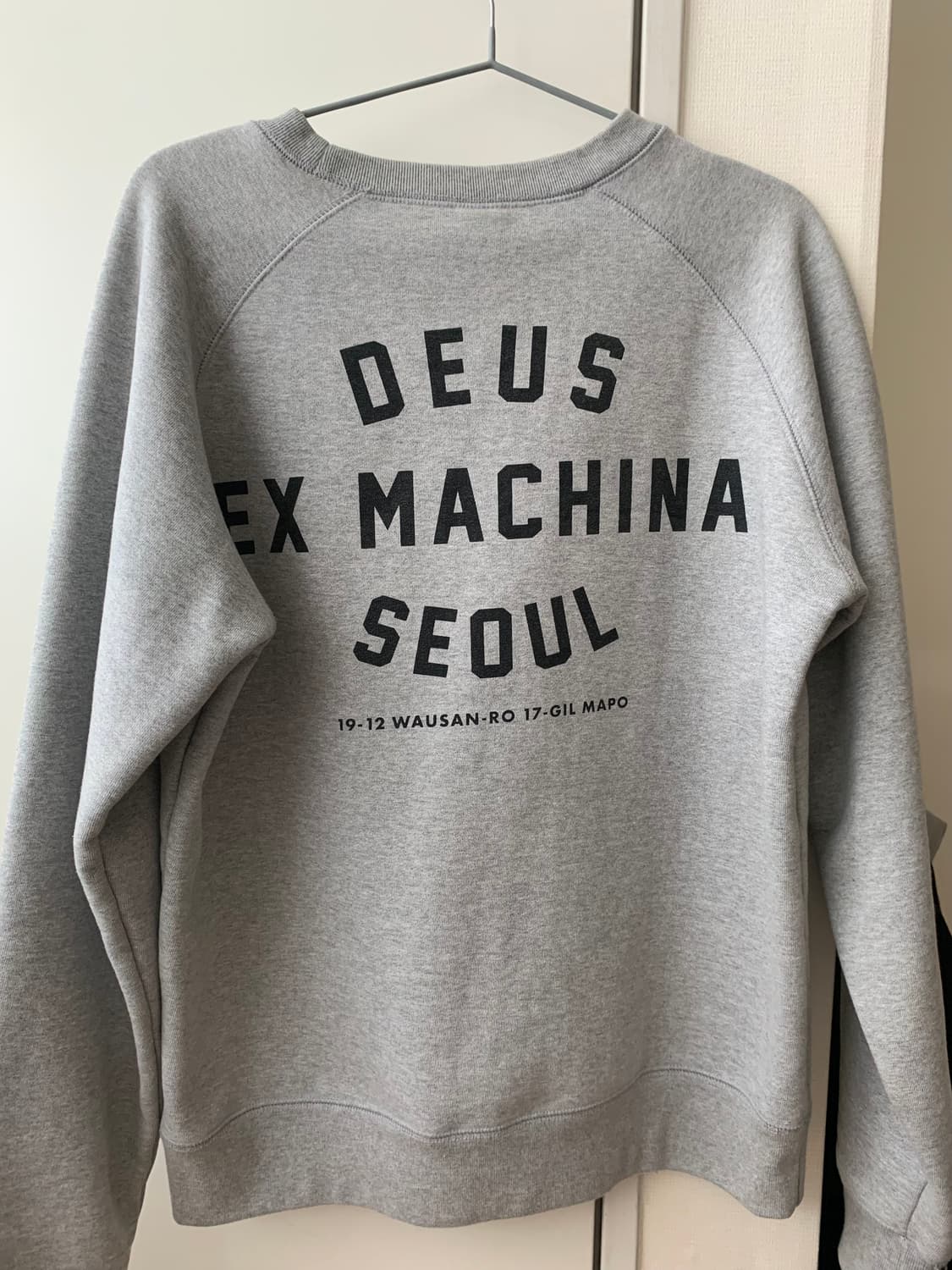 Deus 데우스 서울 어드레스 맨투맨  상품이미지3