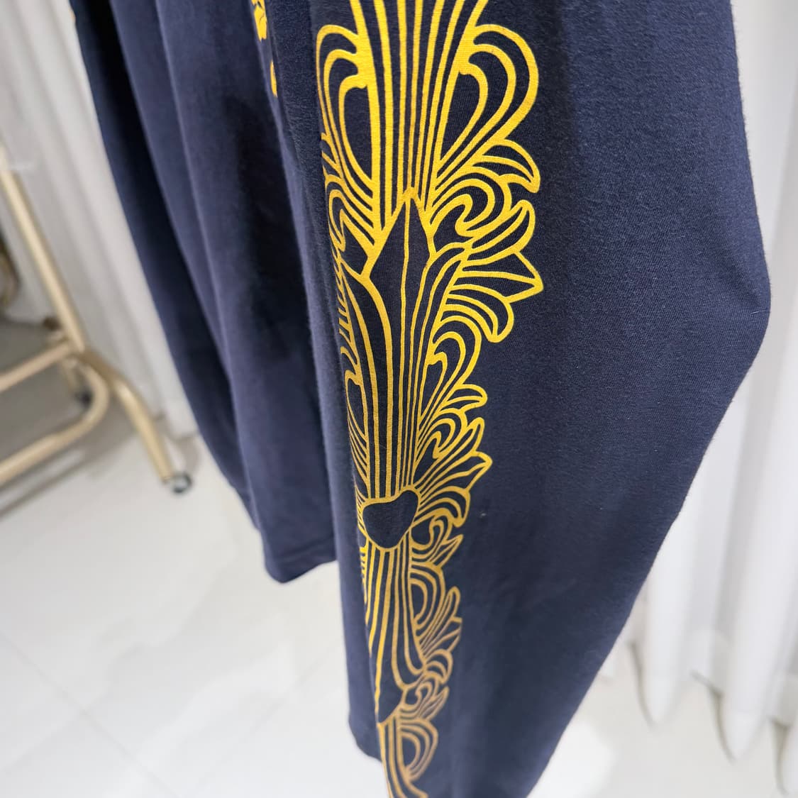 M / 크롬하츠 대거 골드 플로랄 네이비 롱슬리브 상품이미지4