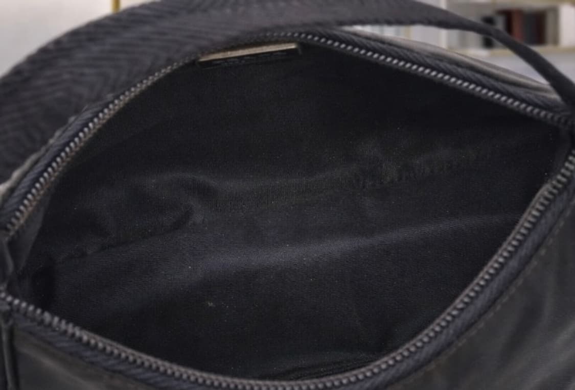 [A급] 프라다 리에디션 리나일론 호보백 판매합니다!!! 상품이미지3